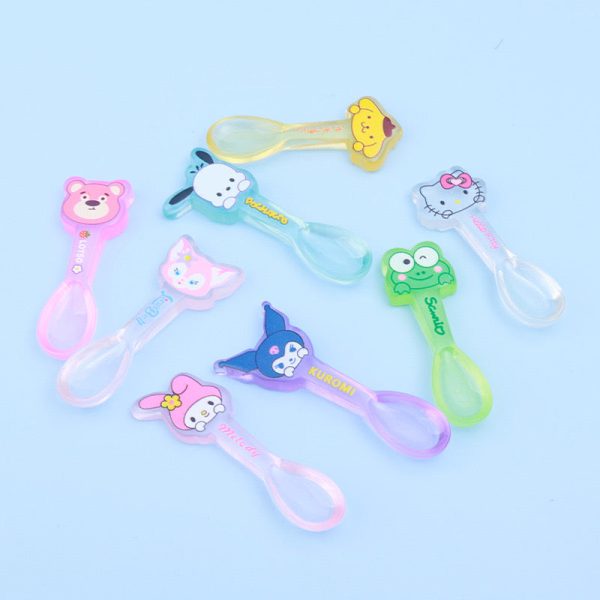 Sanrio Glow-In-The-Dark Spoon Charm - 图片 4