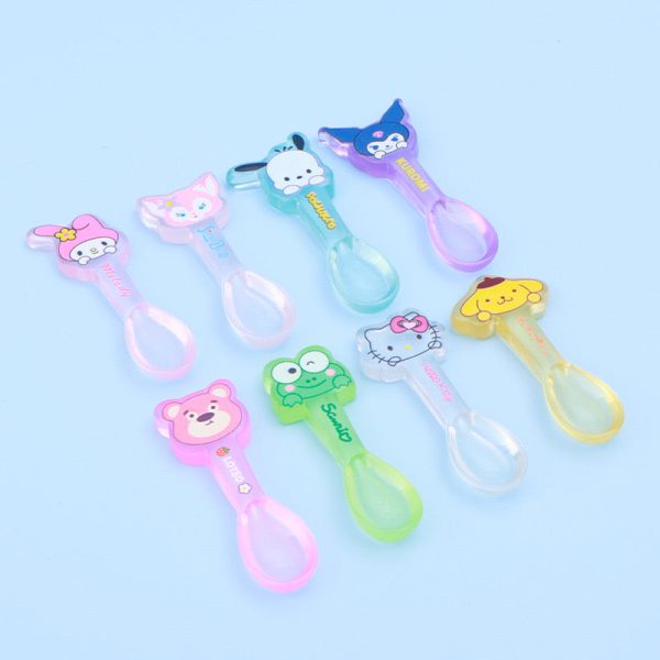 Sanrio Glow-In-The-Dark Spoon Charm - 图片 3