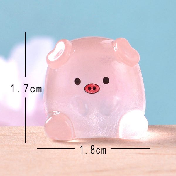 Glow-In-The-Dark Piglet Charm - 图片 5